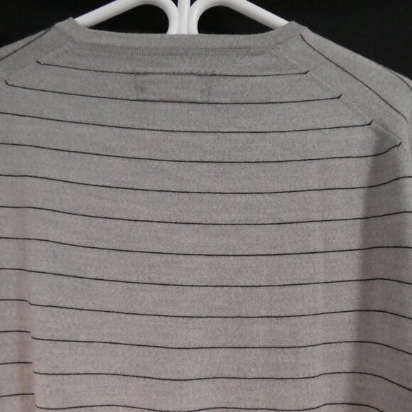 CLUB MONACO | XL - extra large | Striped Italian Merino V-Neck Sweater - Picture 10 of 14